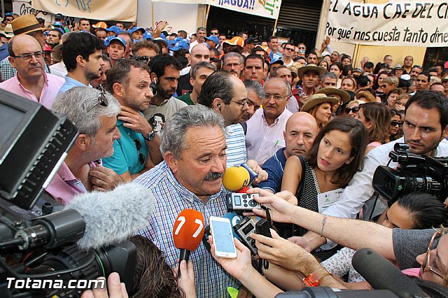 Concentracin ante la CHS para reivindicar agua para riego - 49
