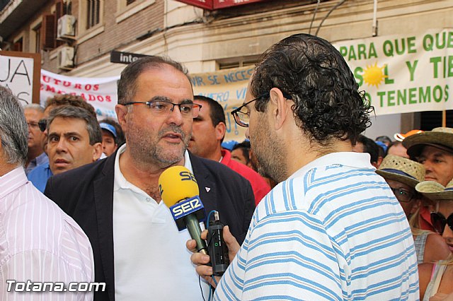 Concentracin ante la CHS para reivindicar agua para riego - 55