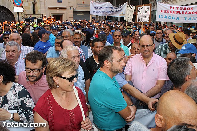 Concentracin ante la CHS para reivindicar agua para riego - 59