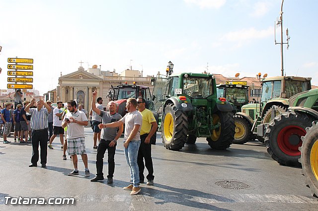 Concentracin ante la CHS para reivindicar agua para riego - 106