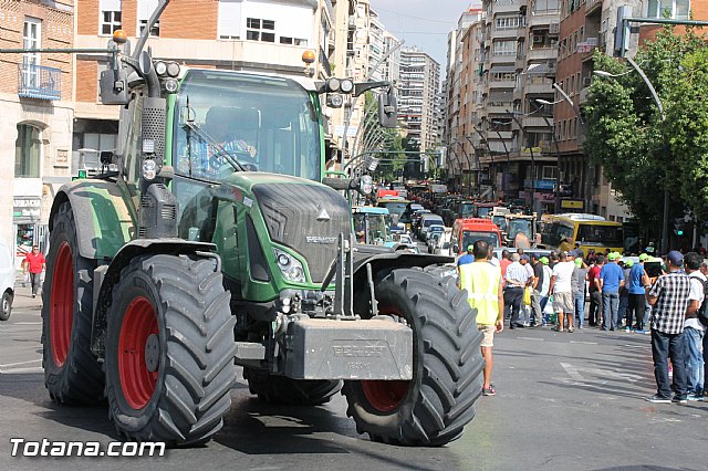 Concentracin ante la CHS para reivindicar agua para riego - 126