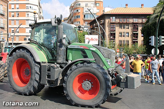 Concentracin ante la CHS para reivindicar agua para riego - 128