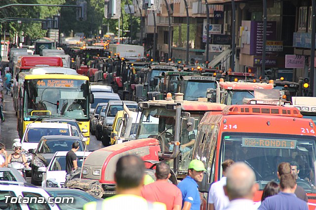 Concentracin ante la CHS para reivindicar agua para riego - 129