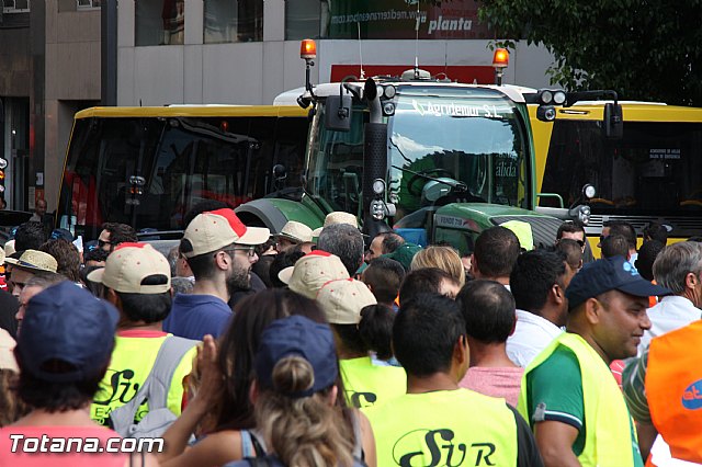Concentracin ante la CHS para reivindicar agua para riego - 147