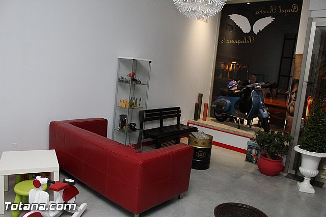 Inauguracin nuevo local ngel Rocha Peluqueros - 42