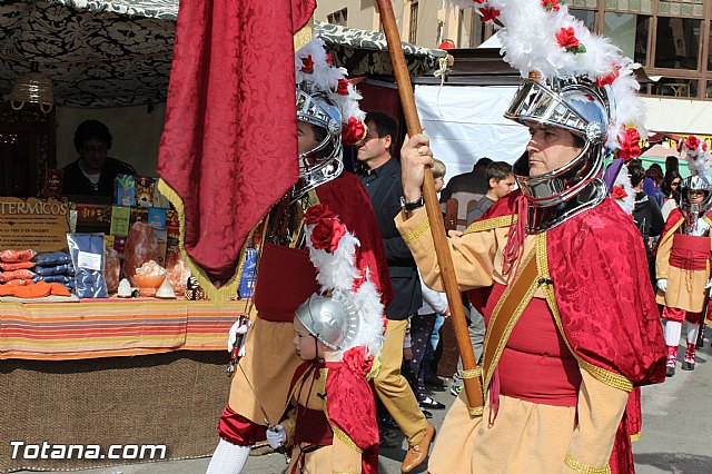 Ofrenda floral de los Armaos a Santa Eulalia - 54