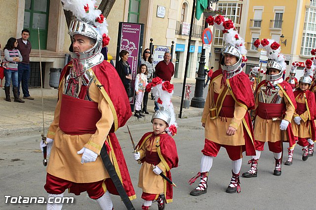 Libro, bandera, pregn y Escudo de Oro. 250 aniversario 