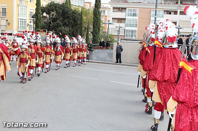 Libro, bandera, pregn y Escudo de Oro. 250 aniversario 