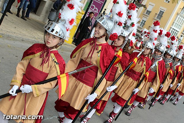 Libro, bandera, pregn y Escudo de Oro. 250 aniversario 