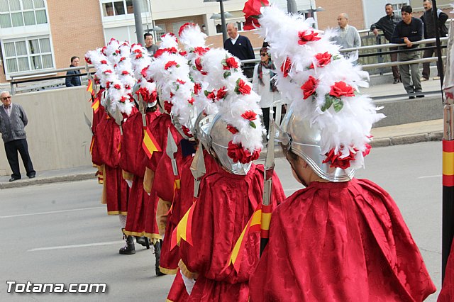 Libro, bandera, pregn y Escudo de Oro. 250 aniversario 