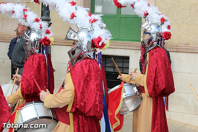 Libro, bandera, pregn y Escudo de Oro. 250 aniversario 