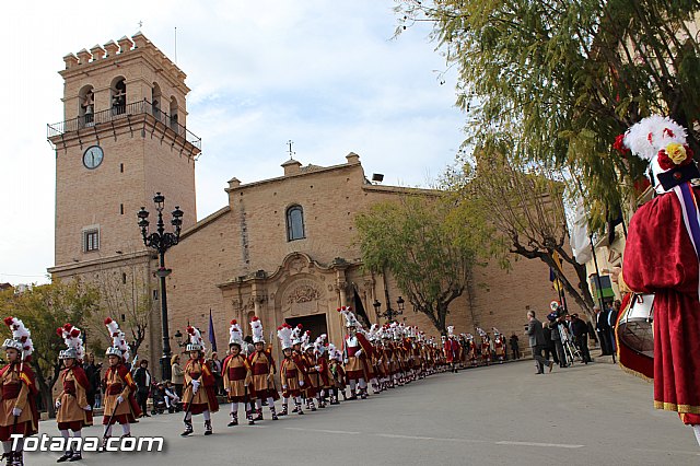 Libro, bandera, pregn y Escudo de Oro. 250 aniversario 