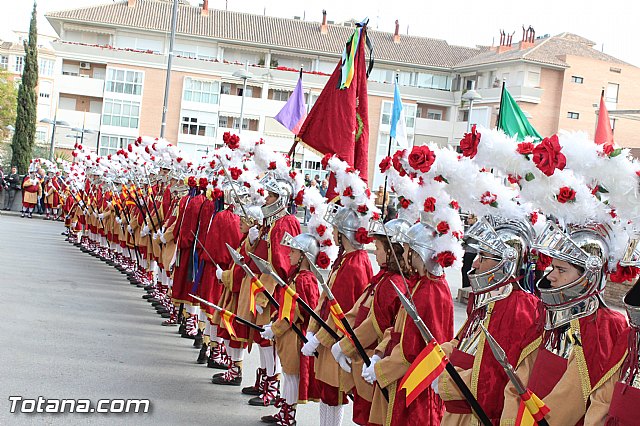 Libro, bandera, pregn y Escudo de Oro. 250 aniversario 