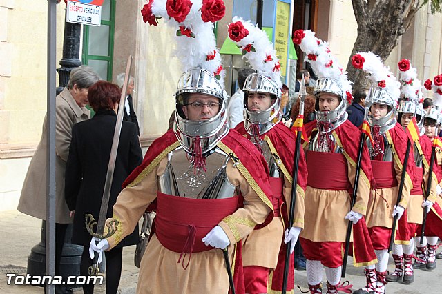 Libro, bandera, pregn y Escudo de Oro. 250 aniversario 