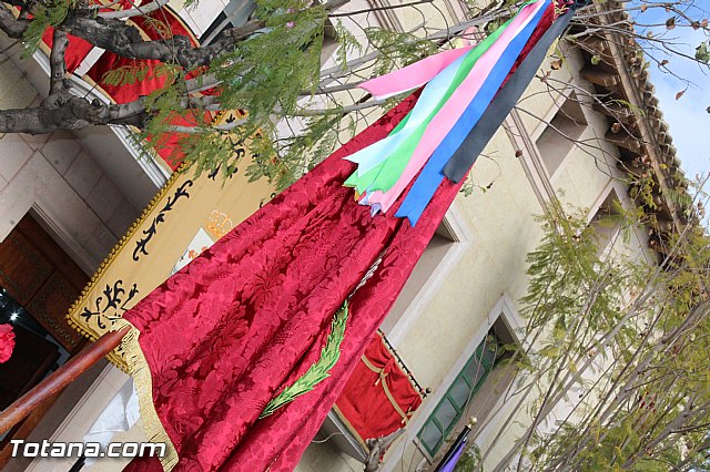 Libro, bandera, pregn y Escudo de Oro. 250 aniversario 