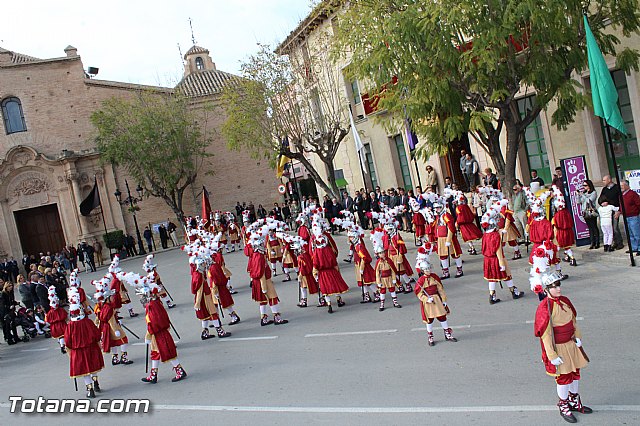 Libro, bandera, pregn y Escudo de Oro. 250 aniversario 