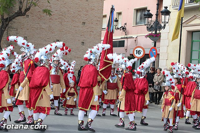 Libro, bandera, pregn y Escudo de Oro. 250 aniversario 