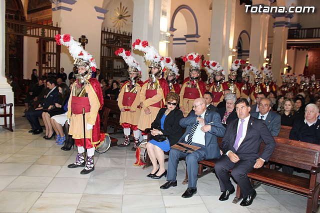 Libro, bandera, pregn y Escudo de Oro. 250 aniversario 