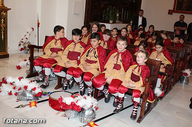 Libro, bandera, pregn y Escudo de Oro. 250 aniversario 