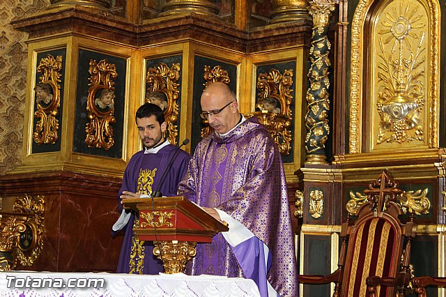 Libro, bandera, pregn y Escudo de Oro. 250 aniversario 