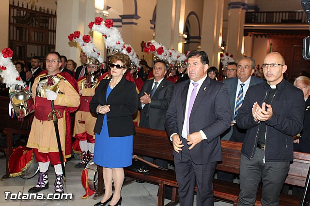 Libro, bandera, pregn y Escudo de Oro. 250 aniversario 