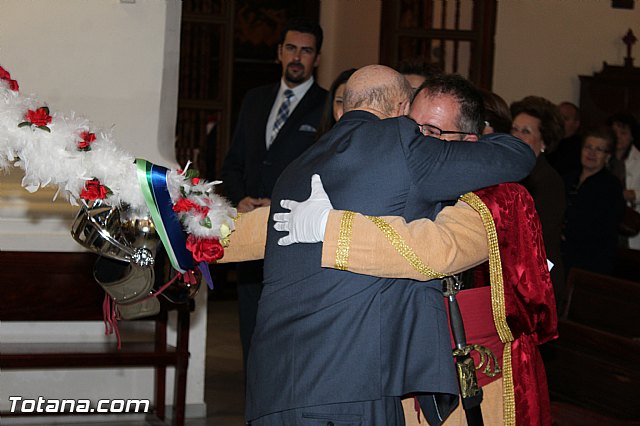 Libro, bandera, pregn y Escudo de Oro. 250 aniversario 