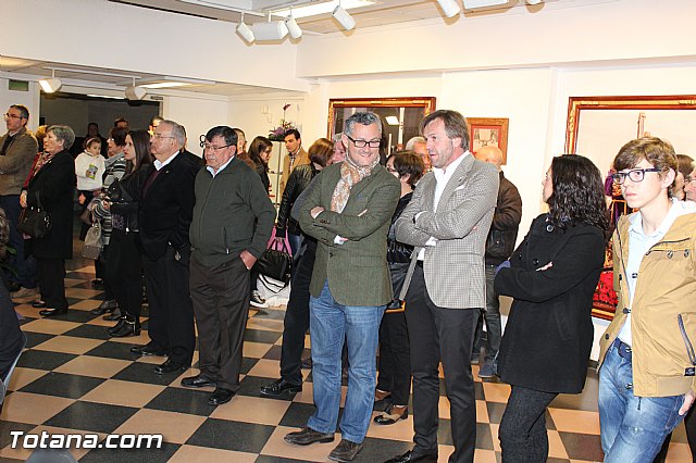 Libro, bandera, pregn y Escudo de Oro. 250 aniversario 