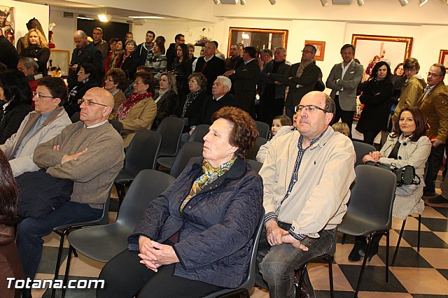 Libro, bandera, pregn y Escudo de Oro. 250 aniversario 