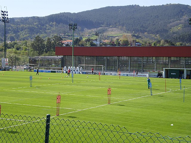 La Pea Athletic de Totana emprendi un viaje a Bilbao para asistir al encuentro entre los equipos del Athletic y el Real Madrid - 6