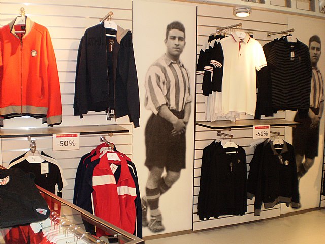 La Pea Athletic de Totana emprendi un viaje a Bilbao para asistir al encuentro entre los equipos del Athletic y el Real Madrid - 31