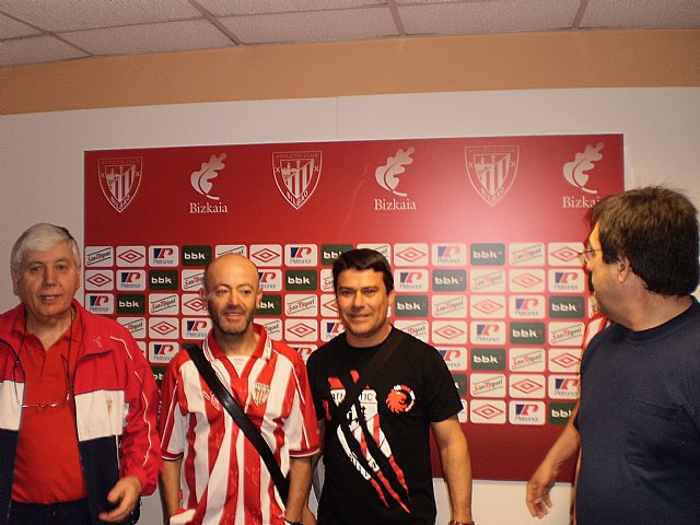 La Pea Athletic de Totana emprendi un viaje a Bilbao para asistir al encuentro entre los equipos del Athletic y el Real Madrid - 46