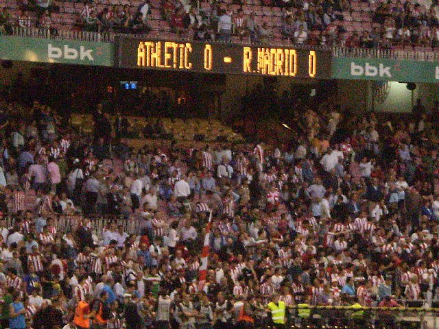 La Pea Athletic de Totana emprendi un viaje a Bilbao para asistir al encuentro entre los equipos del Athletic y el Real Madrid - 109