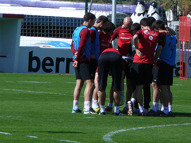 La Pea Athletic de Totana emprendi un viaje a Bilbao para asistir al encuentro entre los equipos del Athletic y el Real Madrid - 137