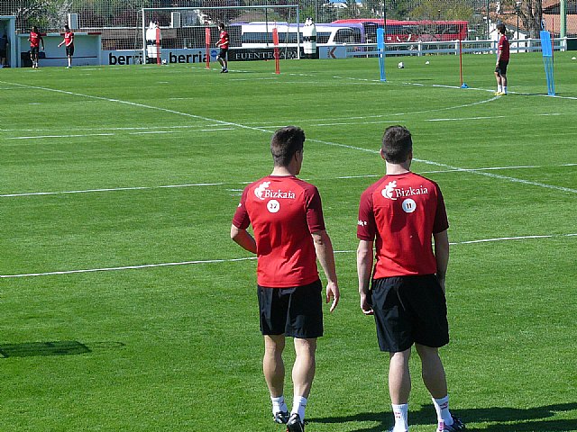 La Pea Athletic de Totana emprendi un viaje a Bilbao para asistir al encuentro entre los equipos del Athletic y el Real Madrid - 146