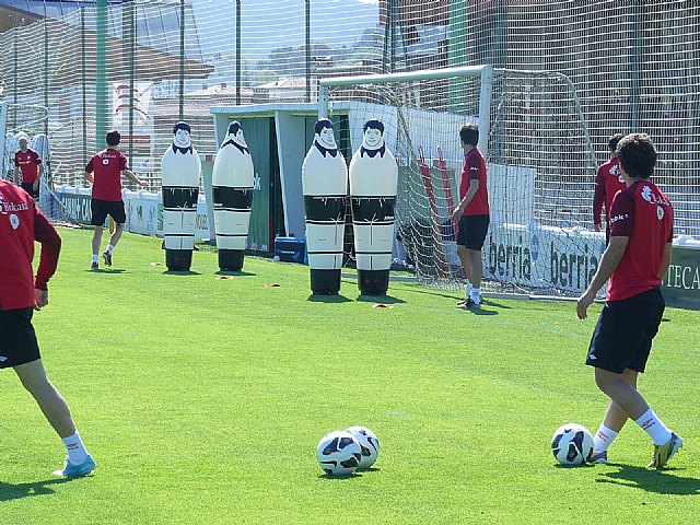 La Pea Athletic de Totana emprendi un viaje a Bilbao para asistir al encuentro entre los equipos del Athletic y el Real Madrid - 156