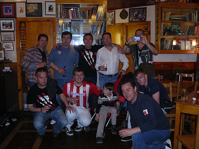 La Pea Athletic de Totana emprendi un viaje a Bilbao para asistir al encuentro entre los equipos del Athletic y el Real Madrid - 182