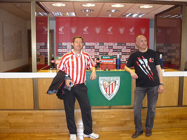 La Pea Athletic de Totana emprendi un viaje a Bilbao para asistir al encuentro entre los equipos del Athletic y el Real Madrid - 213