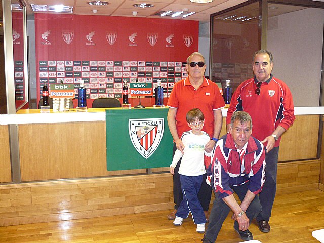 La Pea Athletic de Totana emprendi un viaje a Bilbao para asistir al encuentro entre los equipos del Athletic y el Real Madrid - 214