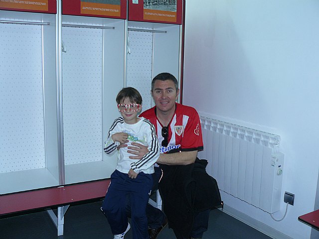 La Pea Athletic de Totana emprendi un viaje a Bilbao para asistir al encuentro entre los equipos del Athletic y el Real Madrid - 228