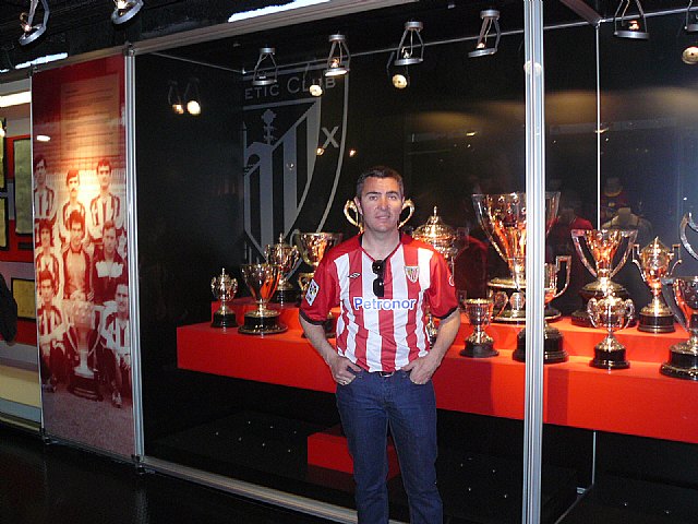 La Pea Athletic de Totana emprendi un viaje a Bilbao para asistir al encuentro entre los equipos del Athletic y el Real Madrid - 255