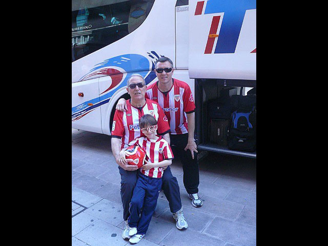 La Pea Athletic de Totana emprendi un viaje a Bilbao para asistir al encuentro entre los equipos del Athletic y el Real Madrid - 257