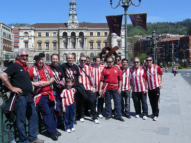 La Pea Athletic de Totana emprendi un viaje a Bilbao para asistir al encuentro entre los equipos del Athletic y el Real Madrid - 274