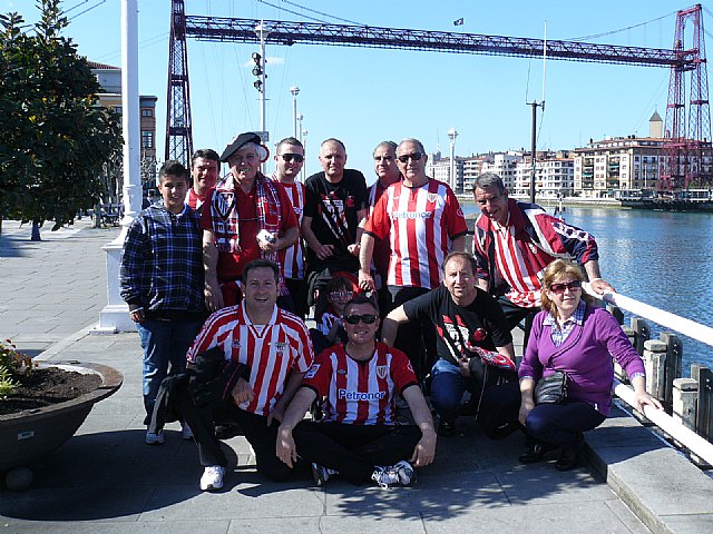 La Pea Athletic de Totana emprendi un viaje a Bilbao para asistir al encuentro entre los equipos del Athletic y el Real Madrid - 284