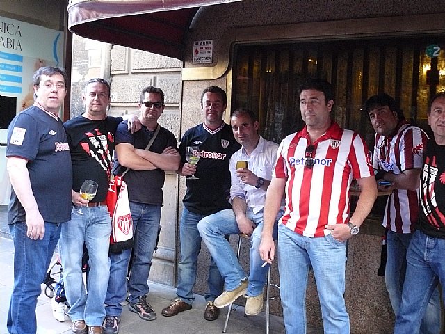 La Pea Athletic de Totana emprendi un viaje a Bilbao para asistir al encuentro entre los equipos del Athletic y el Real Madrid - 305