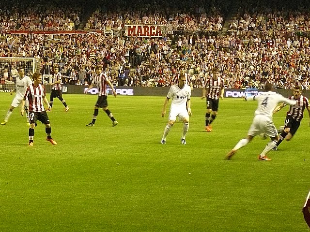 La Pea Athletic de Totana emprendi un viaje a Bilbao para asistir al encuentro entre los equipos del Athletic y el Real Madrid - 311