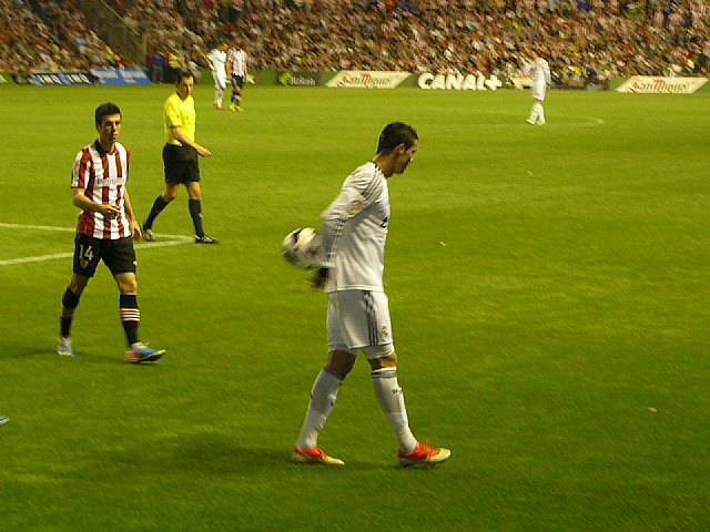 La Pea Athletic de Totana emprendi un viaje a Bilbao para asistir al encuentro entre los equipos del Athletic y el Real Madrid - 321