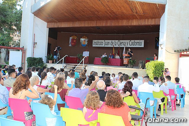 Acto de Graduacin Bachillerato del IES Juan de la Cierva 2018 - 17