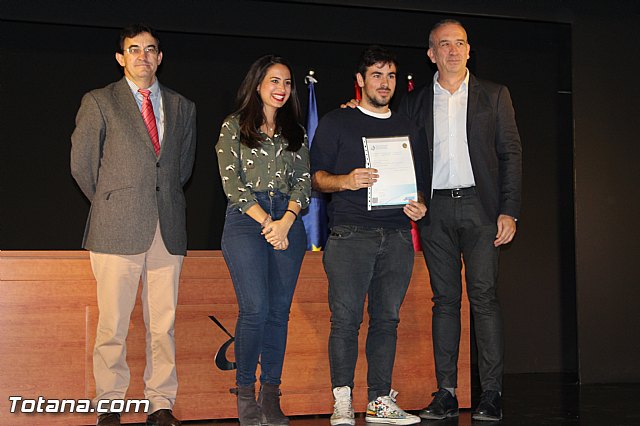 Diplomas X promocin Bachillerato Internacional IES Juan de la Cierva - 35