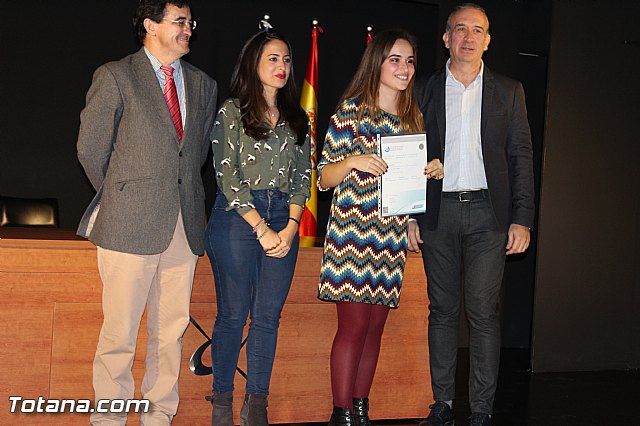 Diplomas X promocin Bachillerato Internacional IES Juan de la Cierva - 36