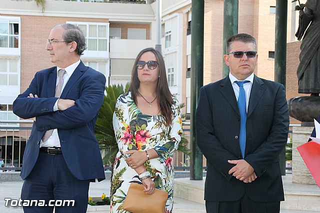 Acto homenaje a la bandera organizado por el PP 2016 - 15